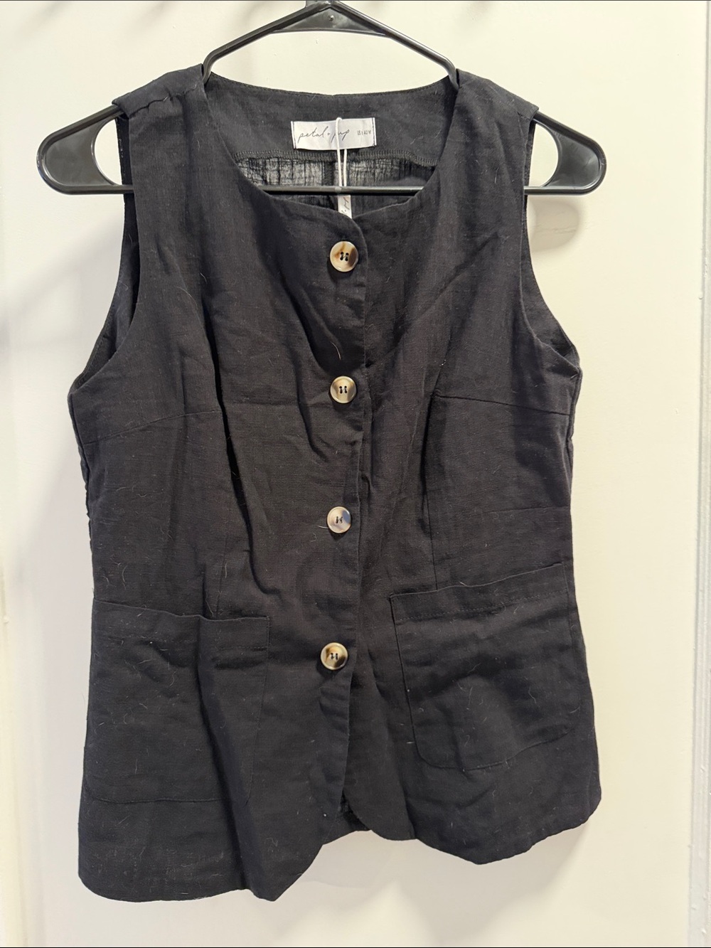 Petal & Pup Black Sleeveless Button-Front Women's Top